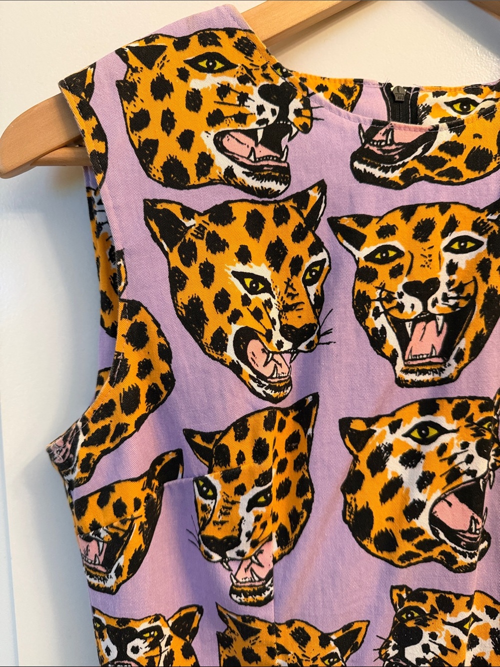 NOOWORKS Sleeveless Lavender Dress with Bold Leopard Print - Picture 3 of 4